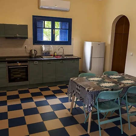 Theo's House In Chora! *